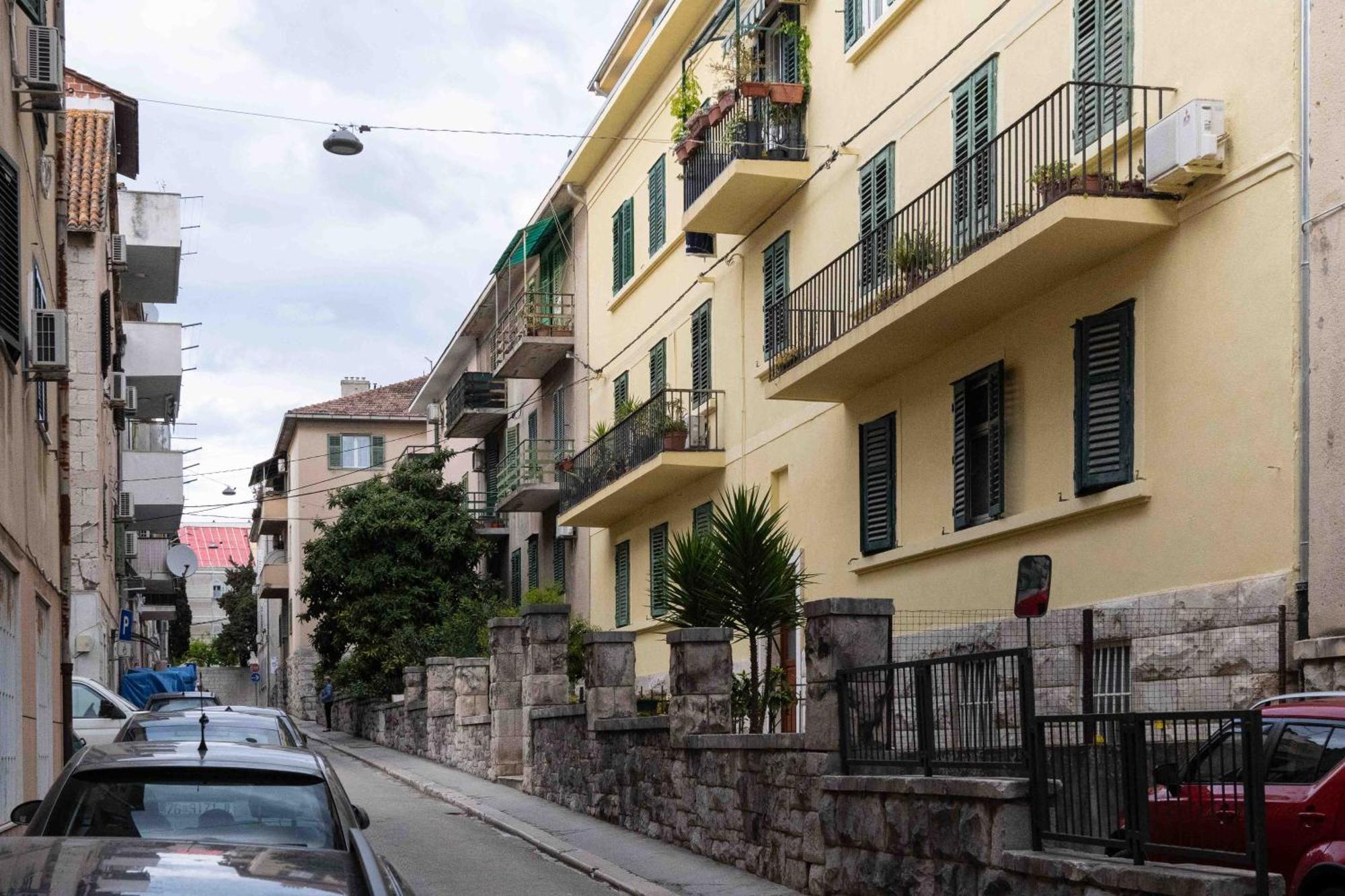 Apartment The Charm Split Exterior foto